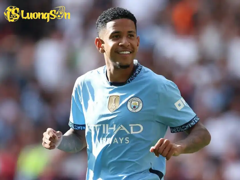 Man City trói chân Savinho bằng bản hợp đồng 6 năm